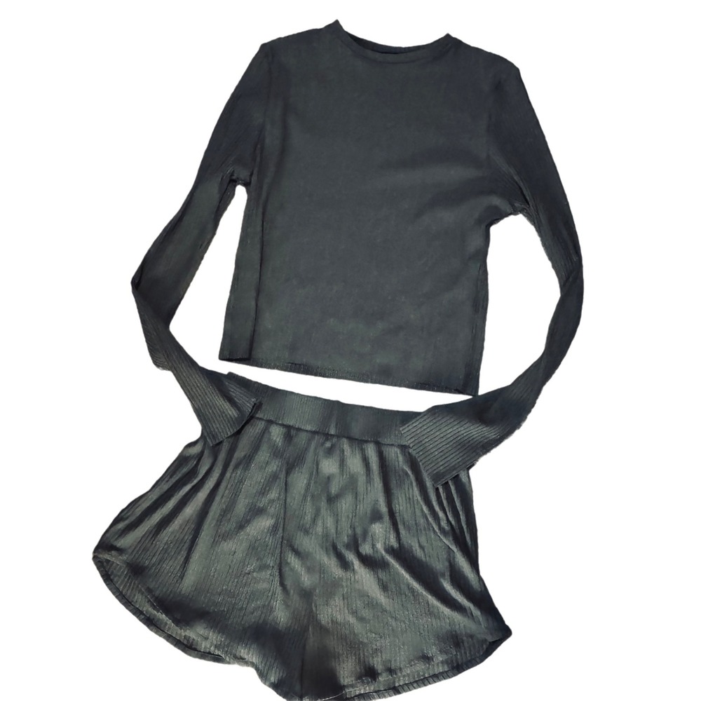NWOT Hackwith Design House Green Ribbed Long Sleeve Top And Shorts Sz Small - Picture 10 of 13